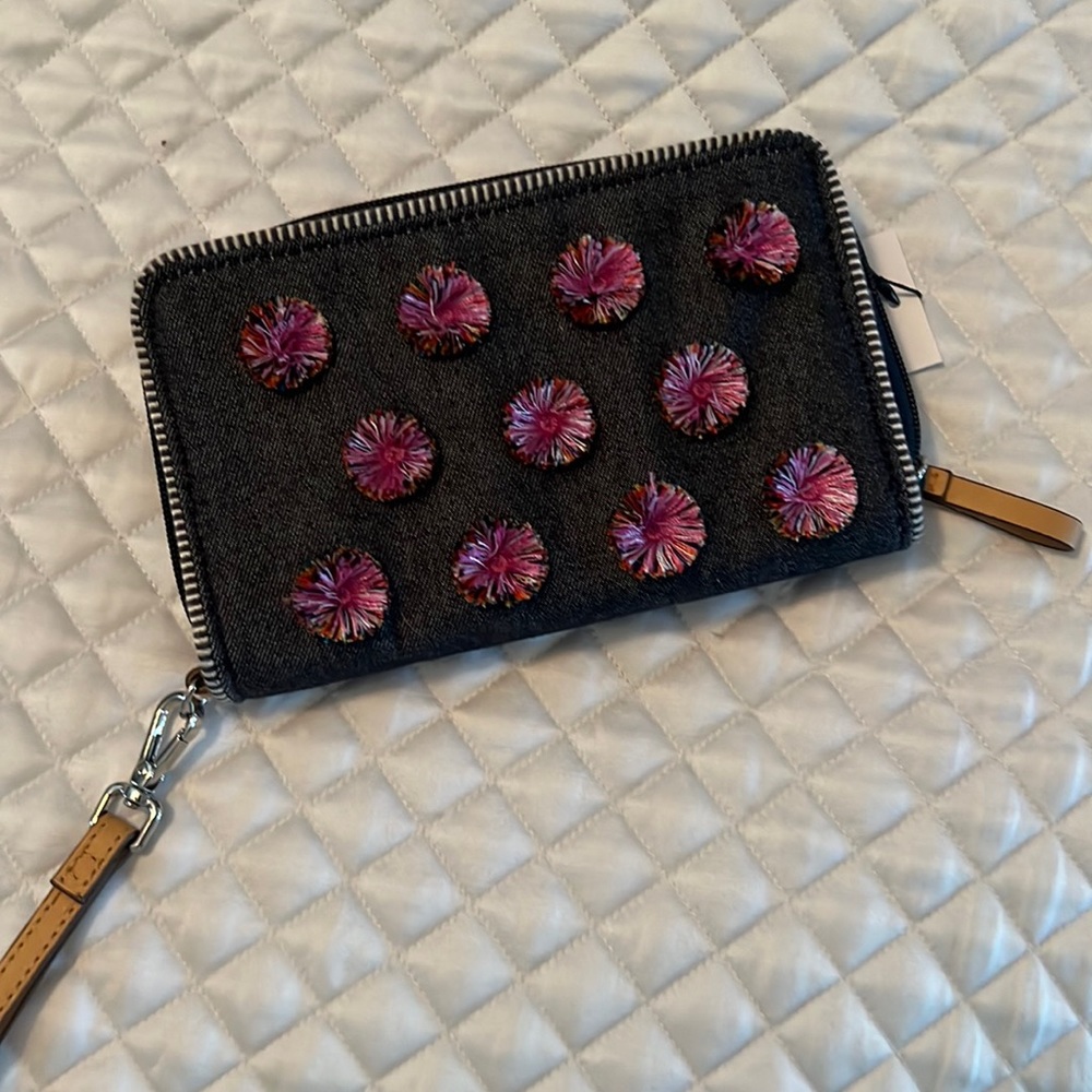 Vera Bradley wristlet w/tags